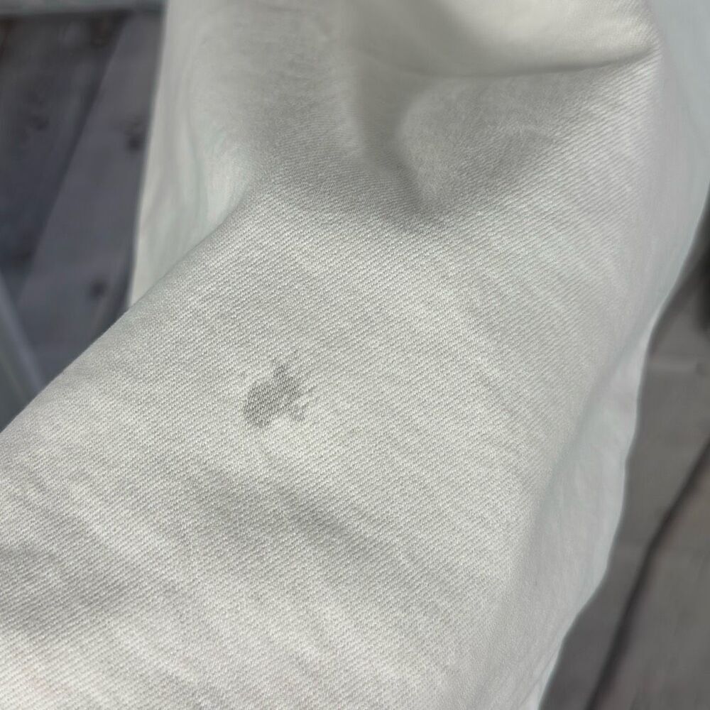 Zara High Rise Waist Flared Jeans Size 8 Raw Hem Wide Leg Pants White SPOT - Picture 7 of 8